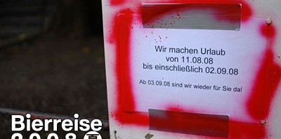 ドアに掲げられるガッカリ告知＝ビールのある風景＝